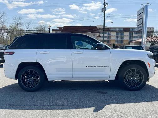 2025 Jeep Grand Cherokee Summit
