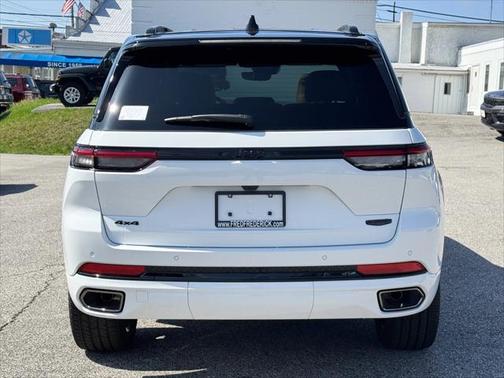 2025 Jeep Grand Cherokee Summit
