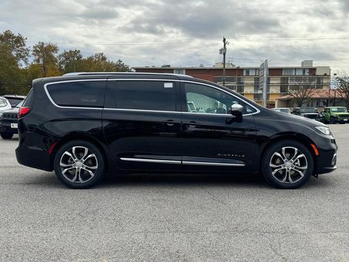 2026 Chrysler Pacifica L