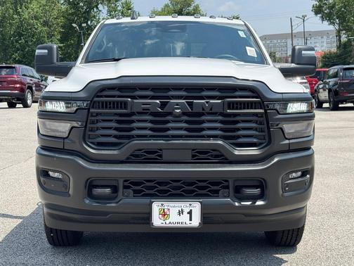 2025 RAM 2500 Tradesman Crew Cab 4x4 8' Box