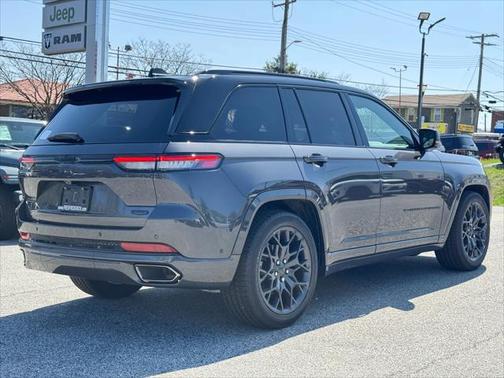 2025 Jeep Grand Cherokee Summit