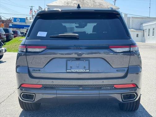 2025 Jeep Grand Cherokee Summit