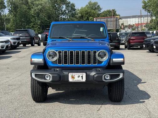 2025 Jeep Wrangler 4-Door Sahara 4x4