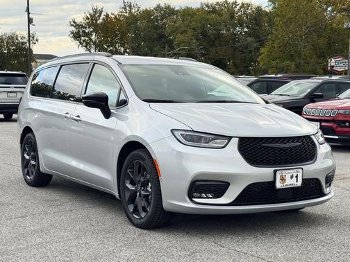 2026 Chrysler Pacifica L