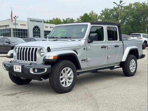 2023 Jeep Gladiator Sport S