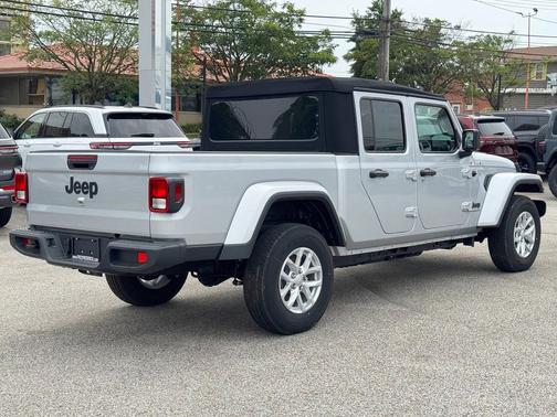2023 Jeep Gladiator Sport S