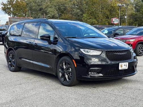2026 Chrysler Pacifica L