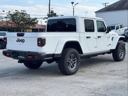 2025 Jeep Gladiator Mojave X