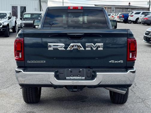 2026 RAM 3500 Laramie Crew Cab 4x4 8' Box