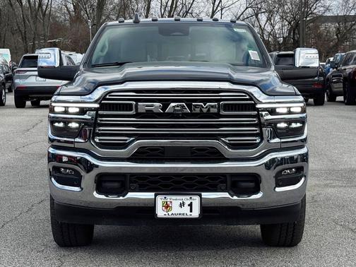 2026 RAM 3500 Laramie Crew Cab 4x4 8' Box