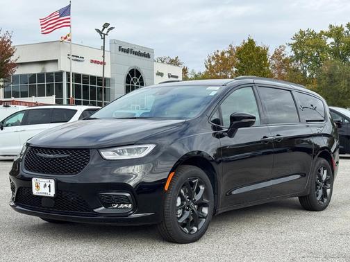 2026 Chrysler Pacifica L