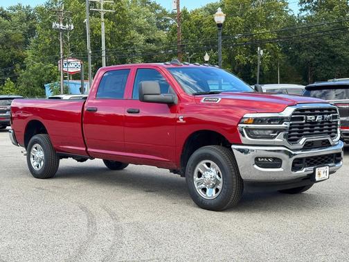 2025 RAM 2500 Tradesman Crew Cab 4x4 8' Box