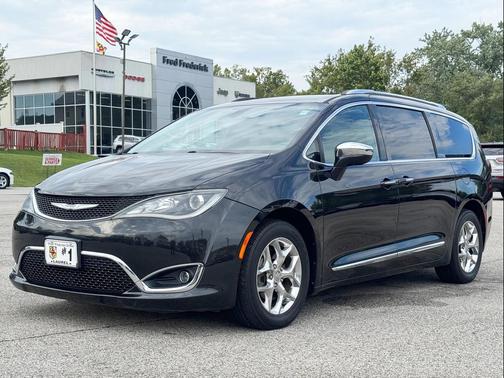 2017 Chrysler Pacifica Limited