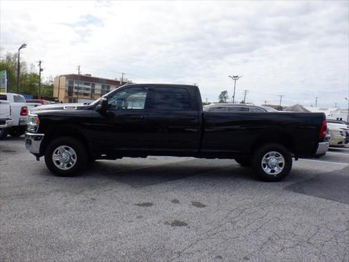 2024 RAM 3500 Tradesman Crew Cab 4x4 8' Box