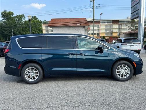 2025 Chrysler Pacifica L
