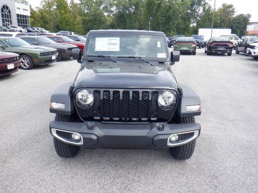 2023 Jeep Gladiator Sport S
