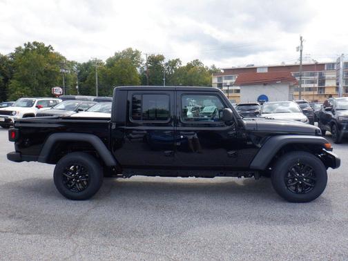 2023 Jeep Gladiator Sport S