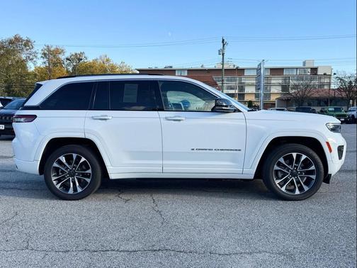 2023 Jeep Grand Cherokee 4xe Overland