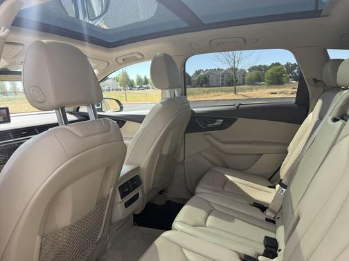 2017 Audi Q7 3.0T Premium