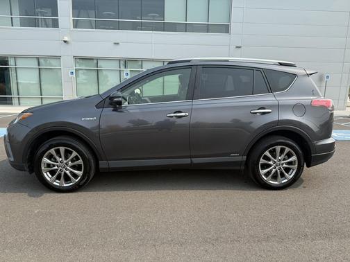 2018 Toyota RAV4 Hybrid SE