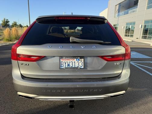 2018 Volvo V90 Cross Country T5