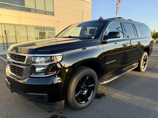 2017 Chevrolet Suburban LT