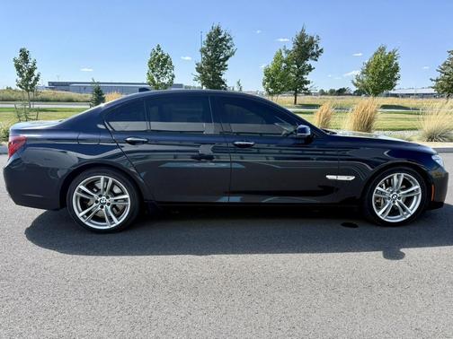 2015 BMW 750 I