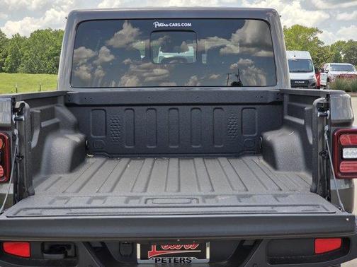 Granite Crystal Clearcoat Metallic 2026 Jeep Gladiator Texas Trail
