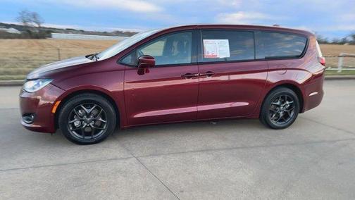 2020 Chrysler Pacifica Touring