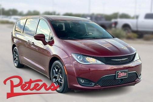 2020 Chrysler Pacifica Touring