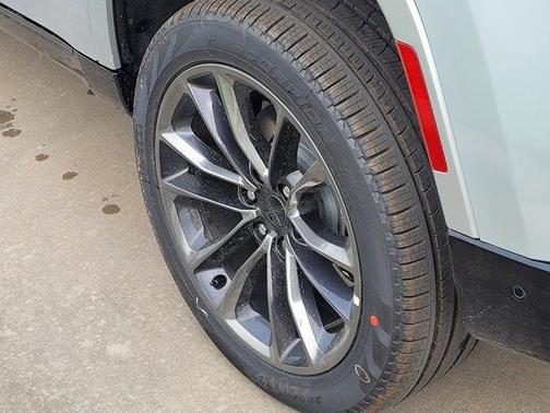 2025 Jeep Grand Wagoneer Series II