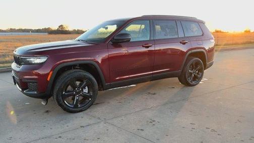 Velvet Red Pearlcoat 2025 Jeep Grand Cherokee L Laredo