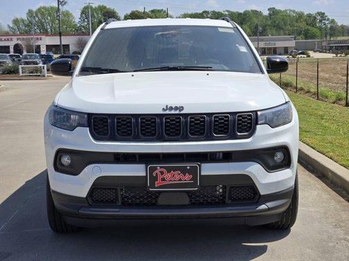 Bright White Clearcoat 2026 Jeep Compass Latitude
