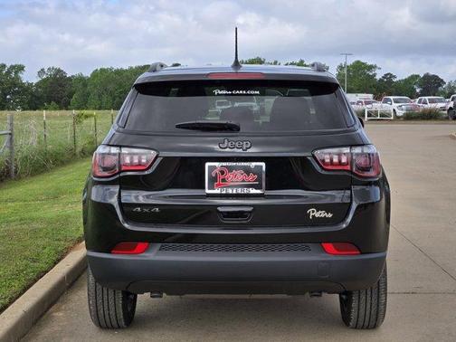 Diamond Black 2026 Jeep Compass Latitude