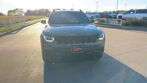 2026 Jeep Cherokee LAREDO/LIMITED