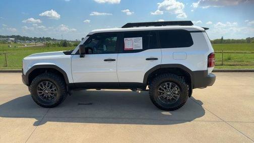 2025 Toyota Land Cruiser 