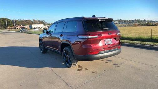 2025 Jeep Grand Cherokee L Laredo