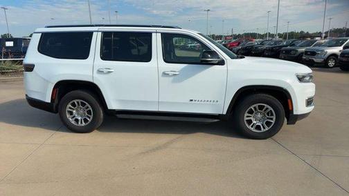 2024 Jeep Wagoneer Base