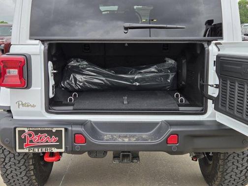 Bright White Clearcoat 2026 Jeep Wrangler Rubicon