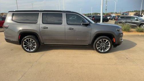 2023 Jeep Wagoneer L Series III