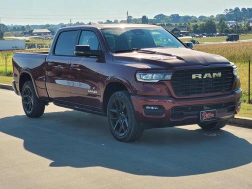 Delmonico Red Pearlcoat 2026 RAM 1500 Laramie