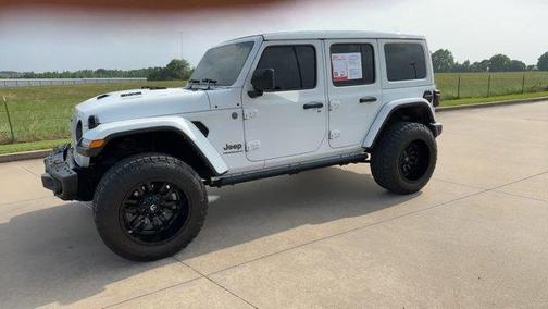 Bright White Clearcoat 2023 Jeep Wrangler Rubicon 392