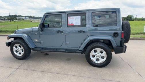 Anvil Clearcoat 2014 Jeep Wrangler Unlimited Sahara