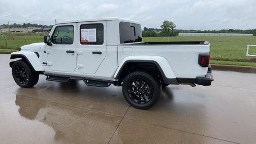 Bright White Clearcoat 2025 Jeep Gladiator Sport