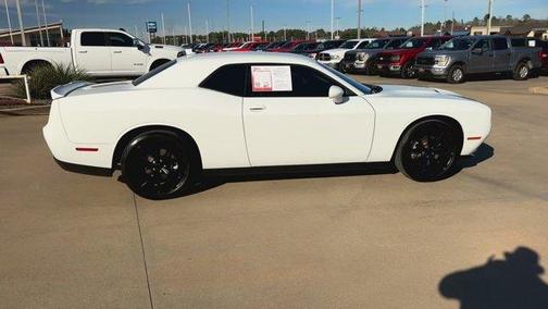 2021 Dodge Challenger SXT