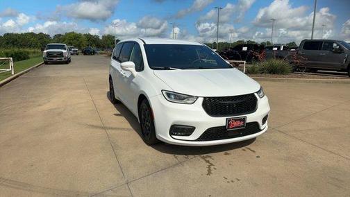 2022 Chrysler Pacifica Hybrid Touring L