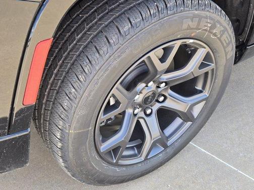 Gloss Black 2026 Jeep Grand Wagoneer Limited