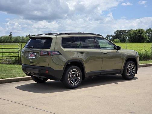 41 2026 Jeep Cherokee LAREDO/LIMITED