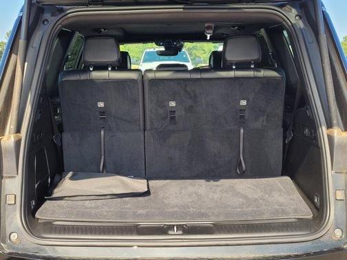 2025 Jeep Wagoneer Base