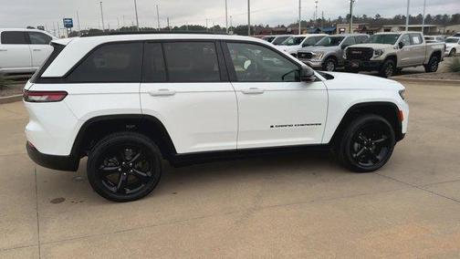 2022 Jeep Grand Cherokee Altitude